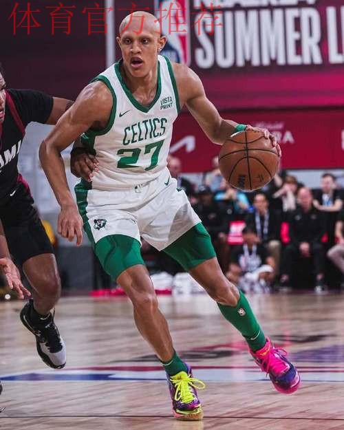 沃尔什篮下错进错出打成2+1，凯尔特人首度领先活塞到两位数